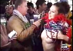دختر برفی سفید خواهروبرادرسکسی اسراف می کند