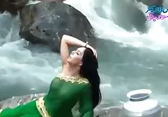 Spanking سوپر خواهر و برادر لزبین و تسمه در فاک