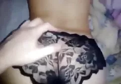بچه های وابسته به عشق شهوانی sex خواهر برادر twats خود را با اسباب بازی ها در Pov می چرخانند